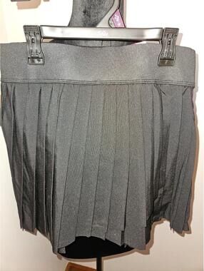 Justice Girls J Sport Cross Over Pleated Black Skirt Size XL Plus (16P/18P) BNWT